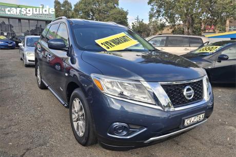 Blue 2014 Nissan Pathfinder Wagon St Hybrid (4X2)