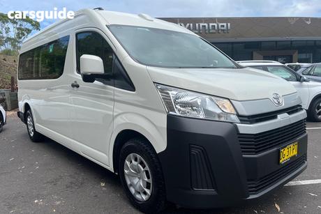 White 2023 Toyota HiAce Bus Slwb Commuter (12 Seats)