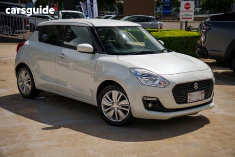 White 2018 Suzuki Swift Hatchback Gl Navigator