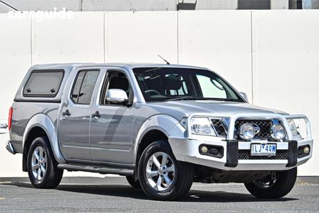 Silver 2014 Nissan Navara Dual Cab Pick-up St (4X4)