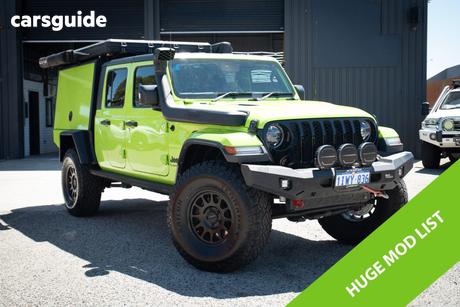 Green 2022 Jeep Gladiator Dual Cab Utility Night Eagle (4X4)