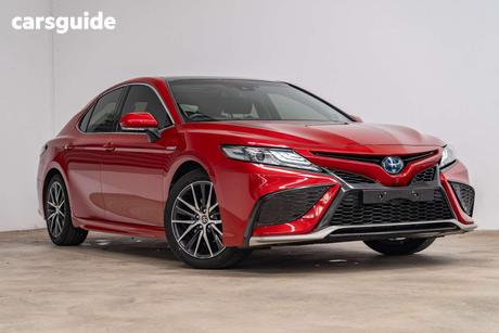 Red 2021 Toyota Camry Sedan Sl Hybrid