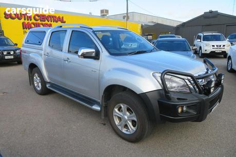 Silver 2016 Isuzu D-MAX Crew Cab Utility Ls-Terrain Hi-Ride (4X4)