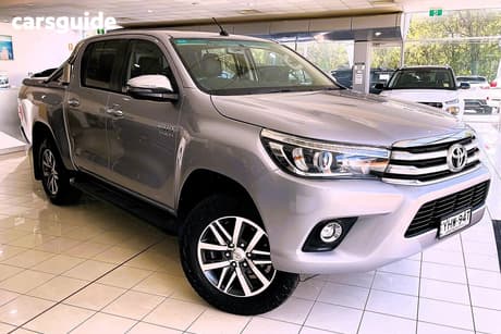 Silver 2018 Toyota Hilux Dual Cab Utility Sr5 (4X4)