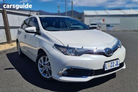 White 2016 Toyota Corolla Hatchback Ascent Sport
