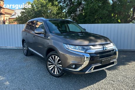 Bronze 2020 Mitsubishi Outlander Wagon Ls 7 Seat (Awd)