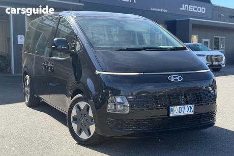 Black 2022 Hyundai Staria Wagon