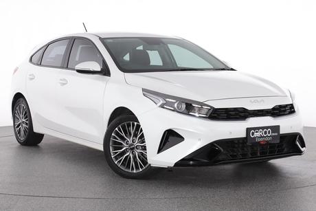 White 2021 Kia Cerato Hatchback Sport Nav