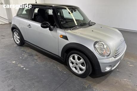 Silver 2007 Mini Cooper Hatchback