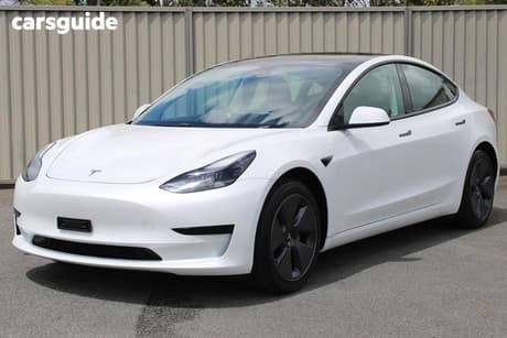 White 2022 Tesla Model 3 Sedan Rear-Wheel Drive