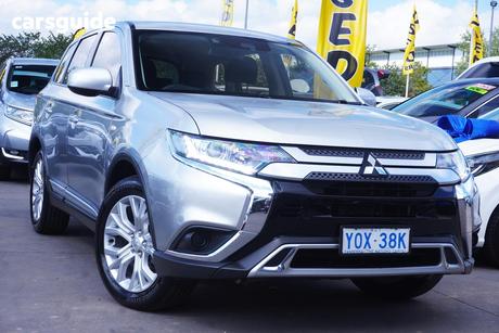 Silver 2020 Mitsubishi Outlander Wagon Es 7 Seat (2Wd)