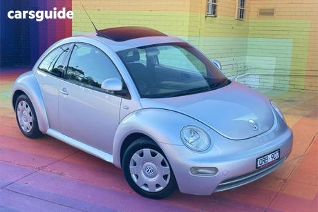Silver 2001 Volkswagen Beetle Hatchback 2.0