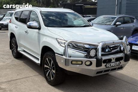 White 2017 Mitsubishi Pajero Sport Wagon Exceed (4X4) 7 Seat