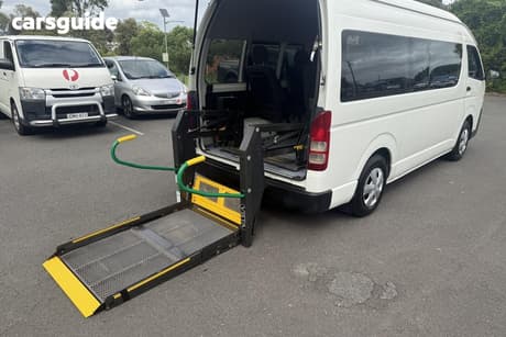 White 2016 Toyota HiAce Bus Commuter