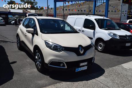 Cream 2015 Renault Captur Wagon Expression