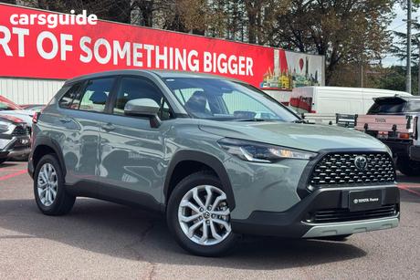 Green 2025 Toyota Corolla Cross Wagon Gx 2Wd Hybrid