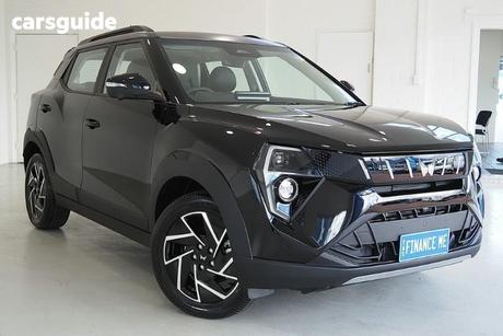 Black 2025 Mahindra Xuv 3Xo Wagon Ax7L