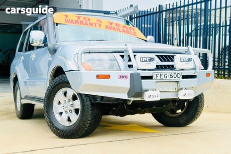 Silver 2004 Mitsubishi Pajero Wagon Gls Lwb (4X4)