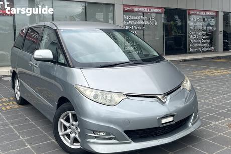 Silver 2006 Toyota Estima Commercial AERAS