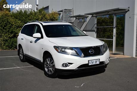 White 2014 Nissan Pathfinder Wagon St-L (4X2)
