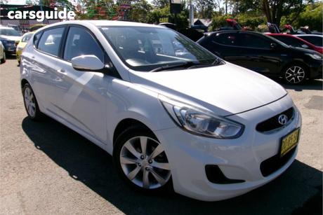 White 2018 Hyundai Accent Hatchback Sport