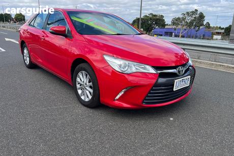 Red 2017 Toyota Camry Sedan Altise