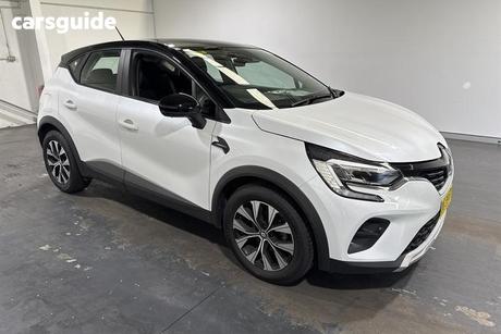 White 2022 Renault Captur Wagon Zen