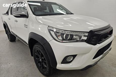 White 2017 Toyota Hilux Dual Cab Utility Sr5 (4X4)