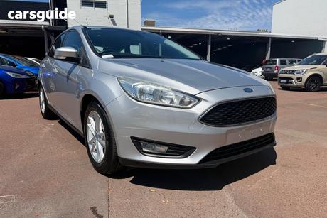 White 2016 Ford Focus Hatchback Trend