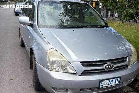 Silver 2007 Kia Carnival Wagon Ls