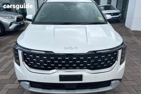 White 2024 Kia Carnival Wagon S