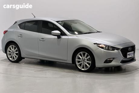 Silver 2018 Mazda 3 Hatchback Sp25