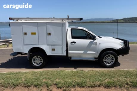 White 2011 Toyota Hilux Cab Chassis Sr (4X4)