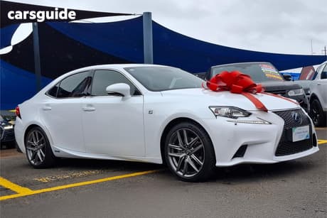 White 2013 Lexus IS300H Sedan F Sport Hybrid