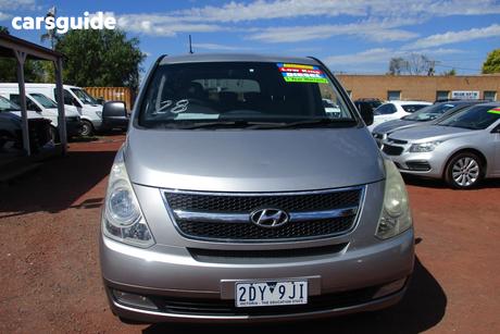 Silver 2014 Hyundai Imax Wagon