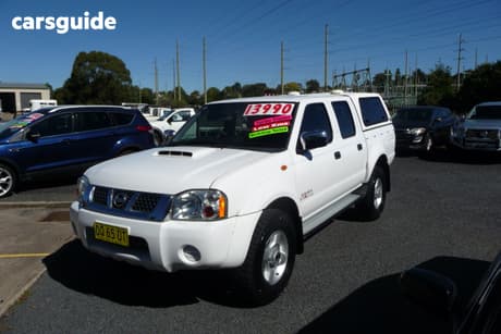 White 2011 Nissan Navara Dual Cab Pick-up St-R (4X4)