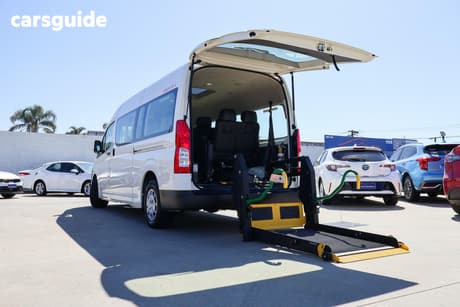 White 2020 Toyota HiAce Bus Slwb Commuter (12 Seats)