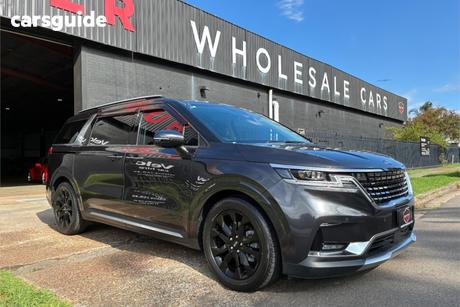 Grey 2021 Kia Carnival Wagon Platinum