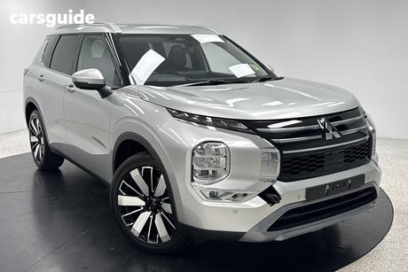 Silver 2025 Mitsubishi Outlander Wagon Aspire 7 Seat (2Wd)
