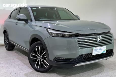 Green 2025 Honda HR-V Wagon E:Hev L