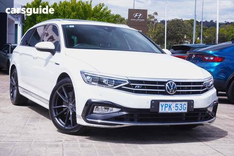 White 2021 Volkswagen Passat Wagon 206Tsi R-Line