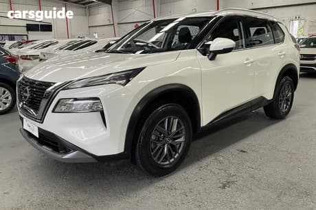 White 2024 Nissan X-Trail Wagon St (2Wd)