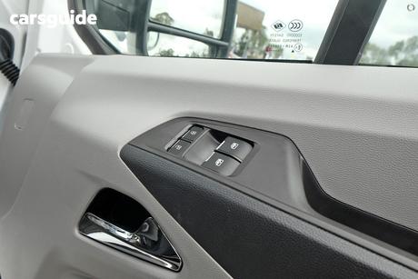 White 2025 LDV Deliver 9 Mini-bus Lwb Mid Roof 12 Seat