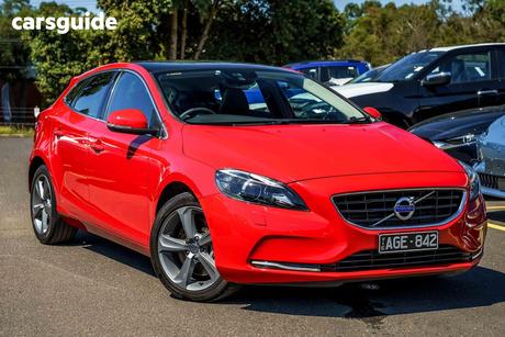Red 2015 Volvo V40 Hatchback T4 Luxury