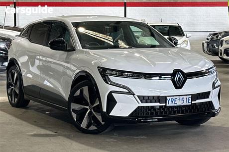 White 2024 Renault Megane E-Tech Wagon Techno Ev60