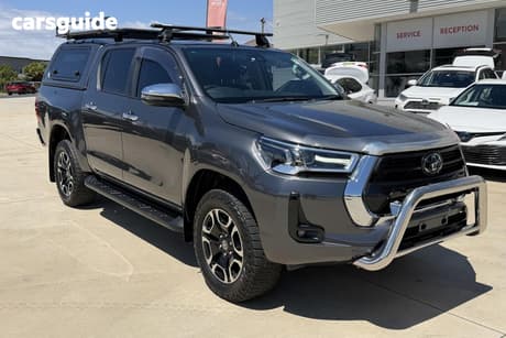 2020 Toyota Hilux Double Cab Pick Up Sr5 (4X4)