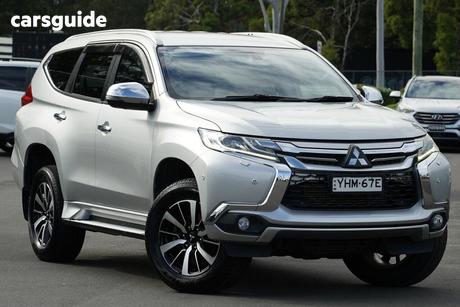 Silver 2017 Mitsubishi Pajero Sport Wagon Exceed (4X4) 7 Seat