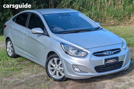 2011 Hyundai Accent Sedan Premium