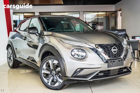 Grey 2024 Nissan Juke Hatchback St-L