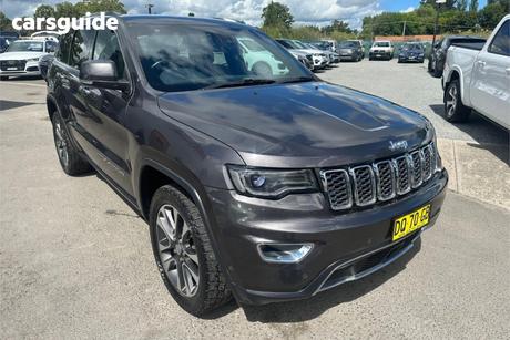Grey 2017 Jeep Grand Cherokee Wagon Limited (4X4)